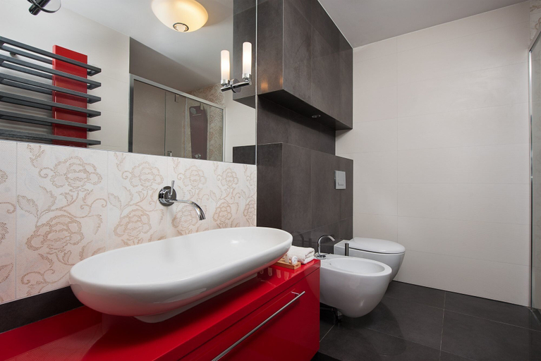 Bathroom 4, Apartinfo Szafarnia Apartments, Gdańsk City