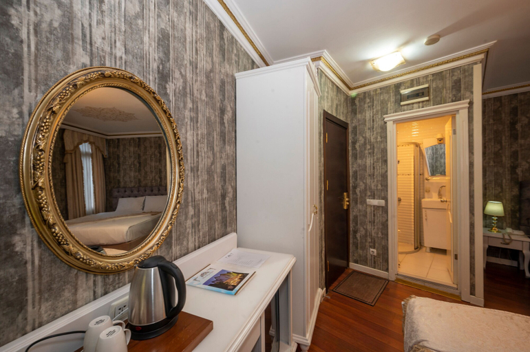 Bathroom 5, Fuat Bey Palace Hotel, Fatih