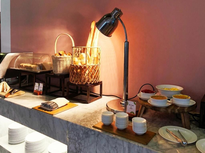 Food & Drinks 5, Wyne Hotel, Yangon