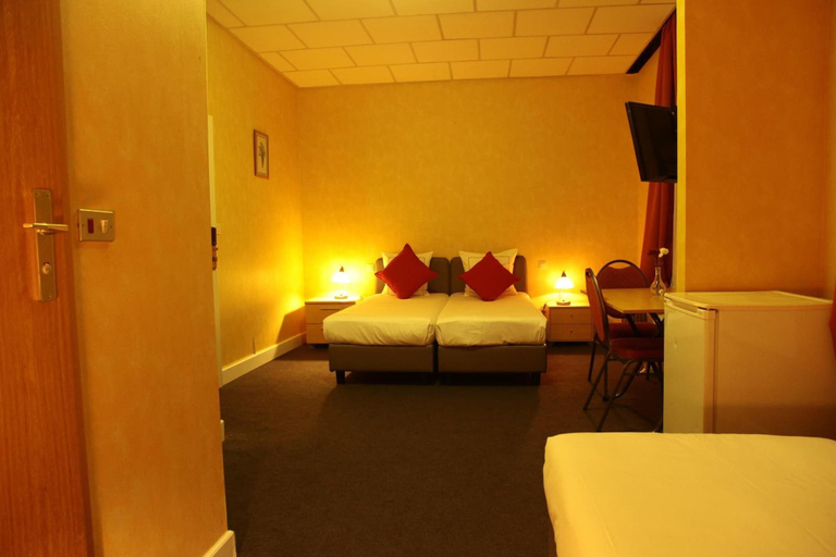 Bedroom 4, Hotel De Spiegel, Oost-Vlaanderen