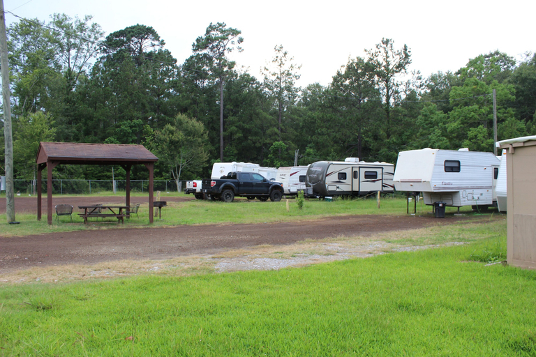 Others 5, EverGreen Inn & RV, Winn