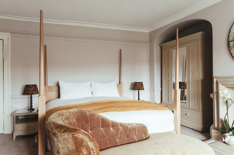Bedroom 2, The Falcon Painswick, Gloucestershire