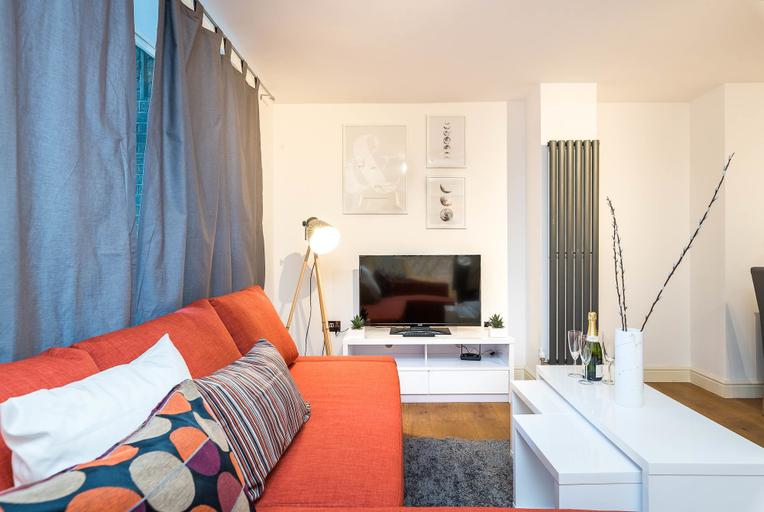 Others 5, My Serviced Space - Battersea 1A, London