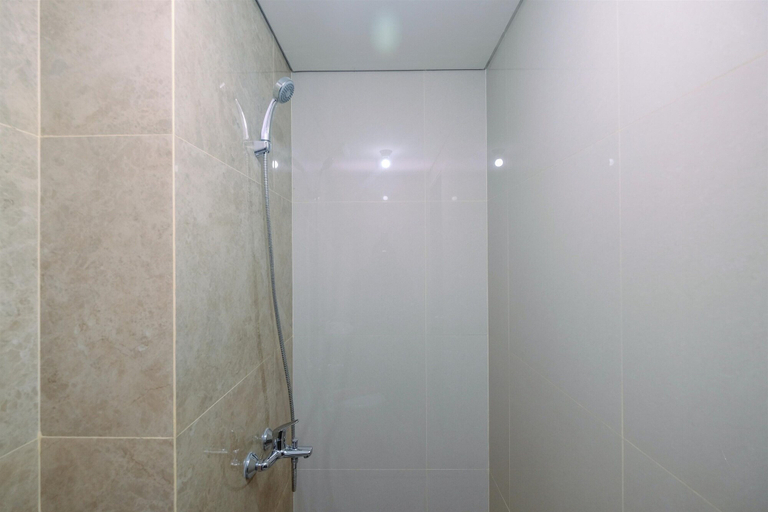 Bathroom 3, Homey and Comfort Living Studio Apartment Transpark Cibubur, Depok