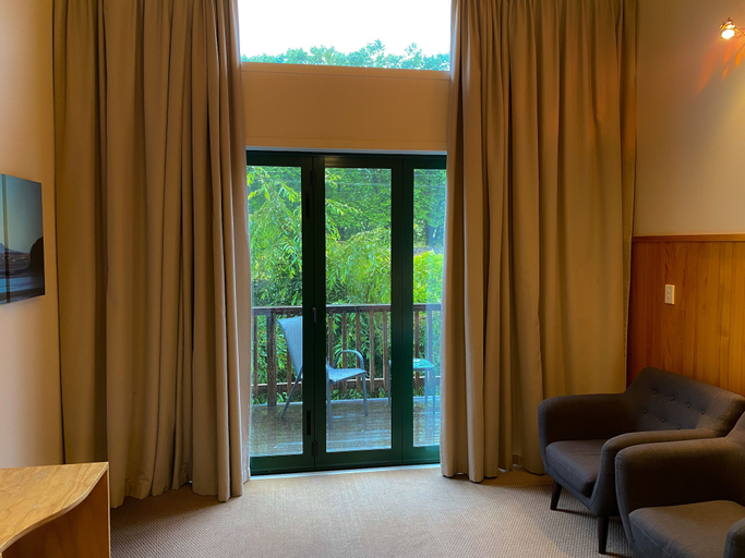 Others 5, Waitomo Lodge, Waitomo