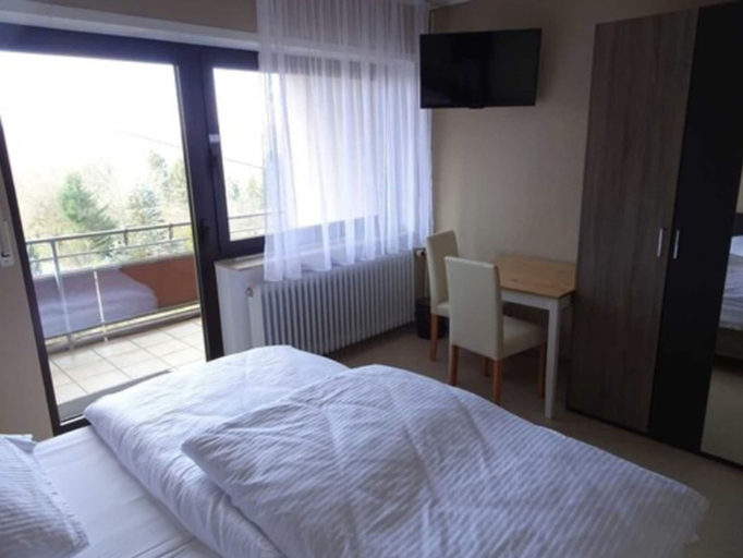 Bedroom 4, Hotel - Pension Schlossgarten, Kaiserslautern