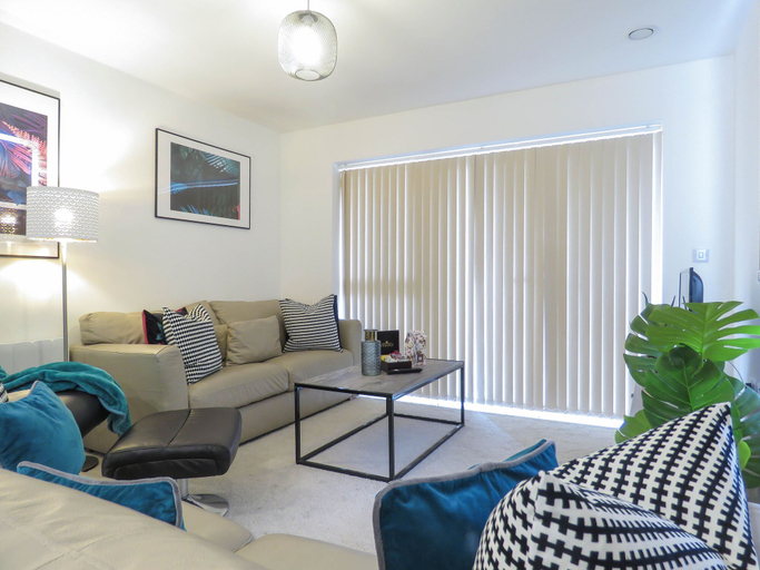 Others 5, Tudors eSuites Apartment with 4 Beds, Birmingham