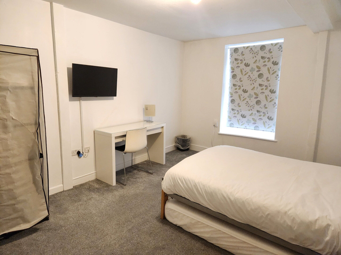 Bedroom 2, Grace Apartments - Living Stone 2, Kent