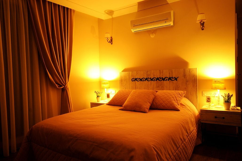 Bedroom 4, Edahan Hotel, Biga