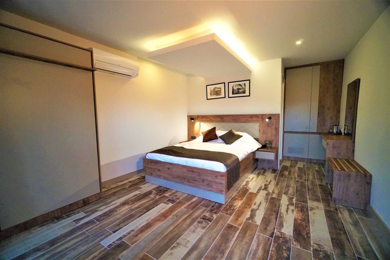 Bedroom 4, Milyos Hotel, Bucak