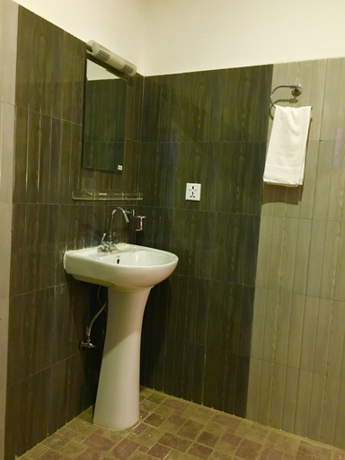 Bathroom 3, Katero, Gandaki