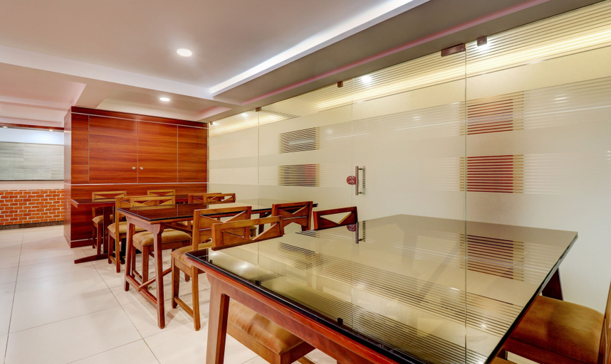 Food & Drinks 5, Treebo Park - 500M From Medical College, Thiruvananthapuram