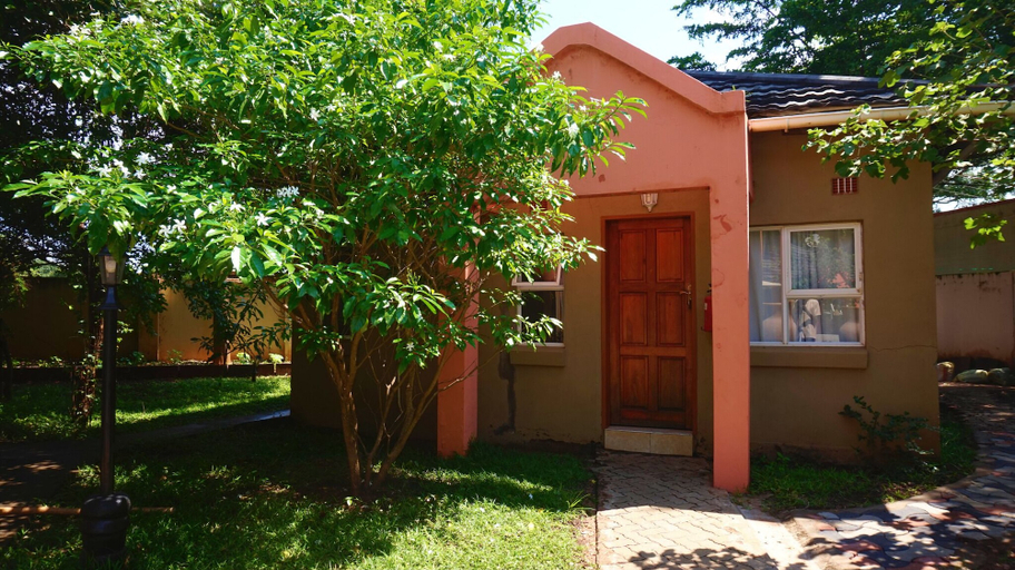 Exterior & Views 2, Tasha Lodge and Tours, Livingstone