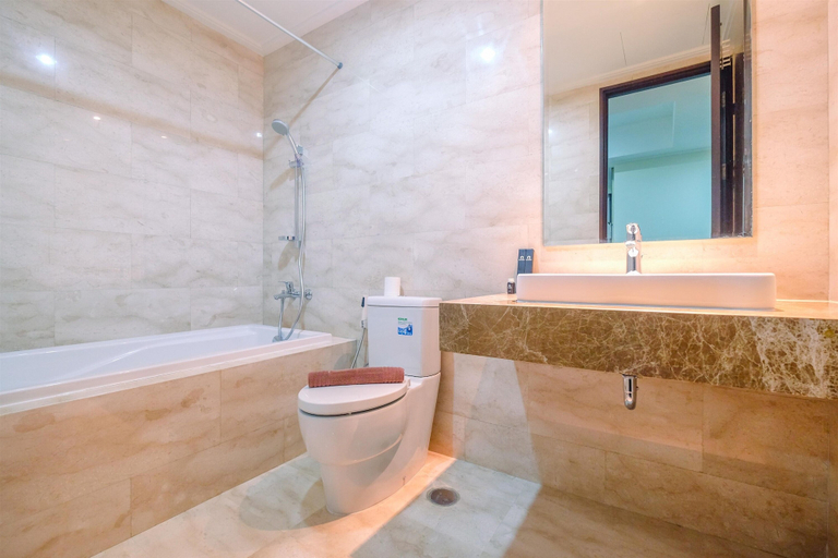 Bathroom 2, Cozy Stay @ Strategic Place 2BR Menteng Park Apartment, Jakarta Pusat