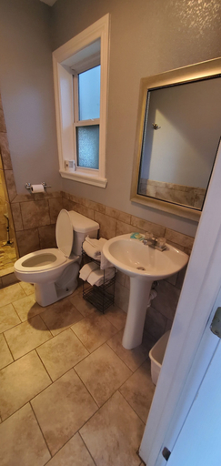 Bathroom 5, Town & Country Motel, Pecos