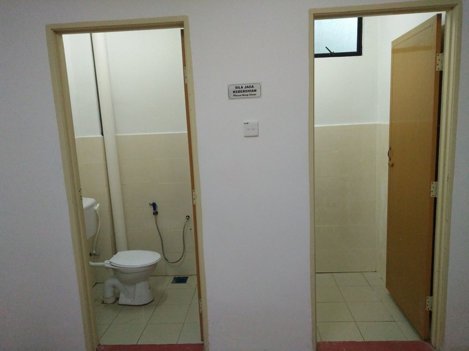 Bathroom, Diyana Budget Hotel - Hostel, Kota Bharu
