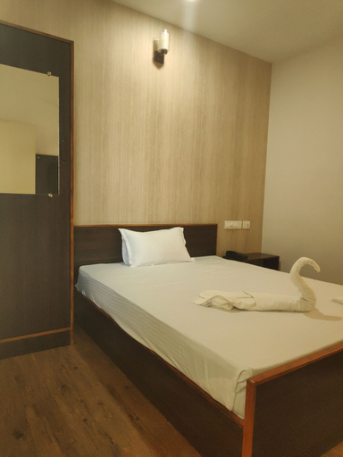 Bedroom 2, LIVGRAND HOTEL SRI DHEVI Salem, Salem