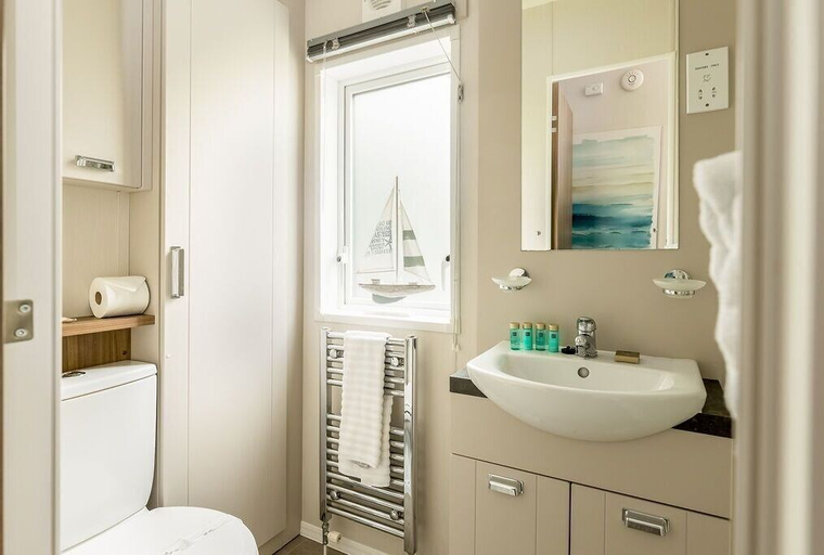 Bathroom 5, Summer by the Harbour, Poole