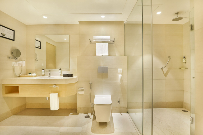 Bathroom 3, Lemon Tree Hotel Aligarh, Aligarh