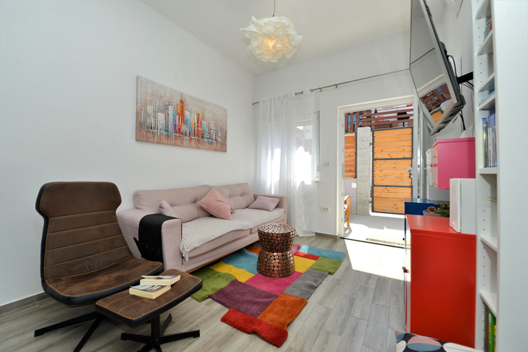 Others 5, 2 Bedroom Apartment Sleeps 5 - Privat Pool, Zadar