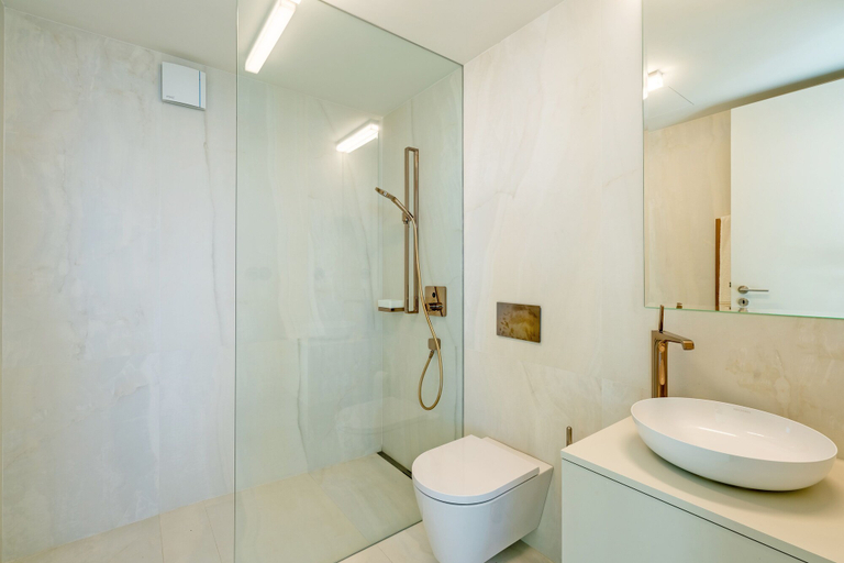 Bathroom, Barreirinha Suite, Funchal