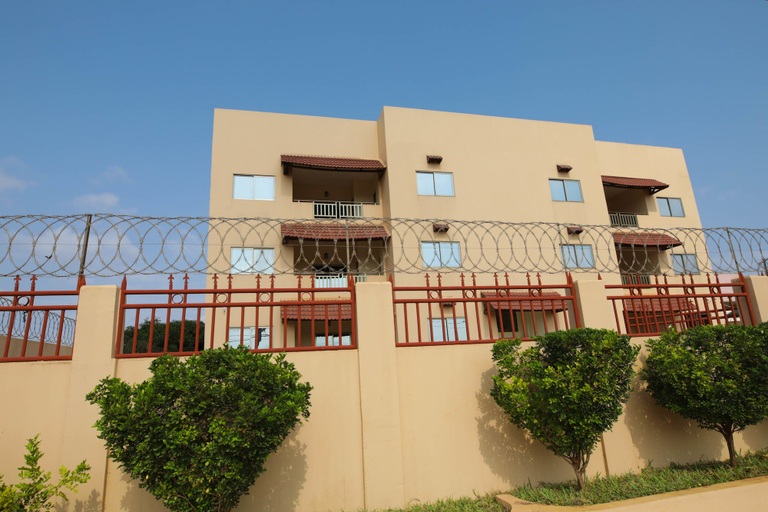 Exterior & Views 2, La Casa Baatsona Apartments, Tema