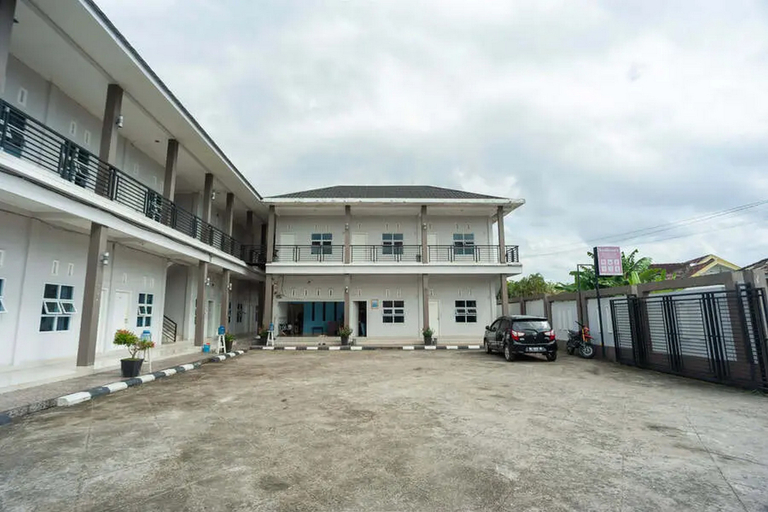 Exterior & Views 2, RedDoorz @ Jalan HOS Cokroaminoto Jambi, Jambi
