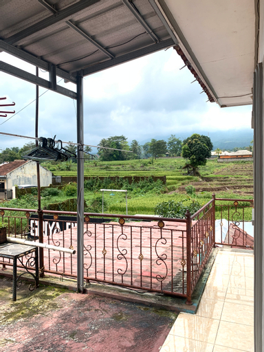 Villa Griya Bunga, Kuningan