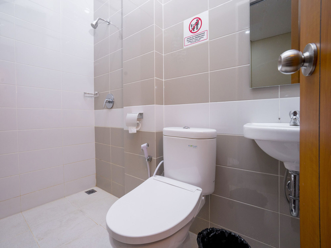 Bathroom 4, Pondok Indah Homestay by ecommerceloka, Samarinda