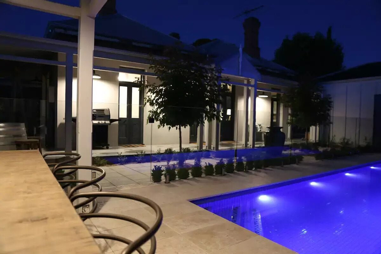 Sport & Beauty 3, Hollidge House Apartments, Adelaide