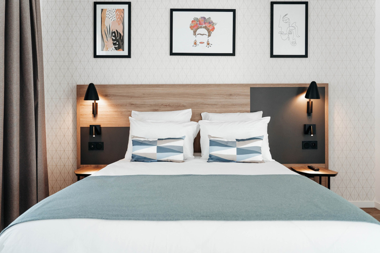 Bedroom 2, Appart'City Collection Saint Germain en Laye, Yvelines