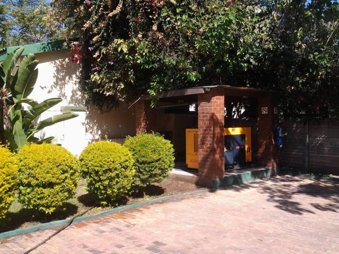 Exterior & Views 2, Sethule Lodge, Bulawayo