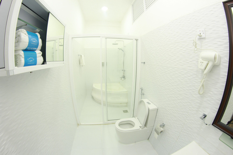 Bathroom 3, Magical Mountain Resort, Ambagamuwa