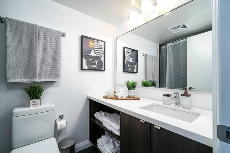Bathroom 4, QuickStay Yorkville Condo - Yonge & Bloor, Toronto