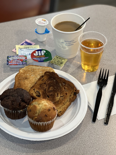 Food & Drinks 5, Days Inn by Wyndham Hays, Ellis
