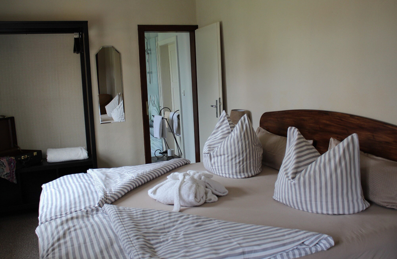 Bedroom 4, Hotel zum Ginkgobaum, Ilm-Kreis