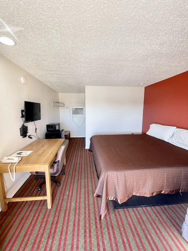Bedroom 2, Red River Inn, Red River