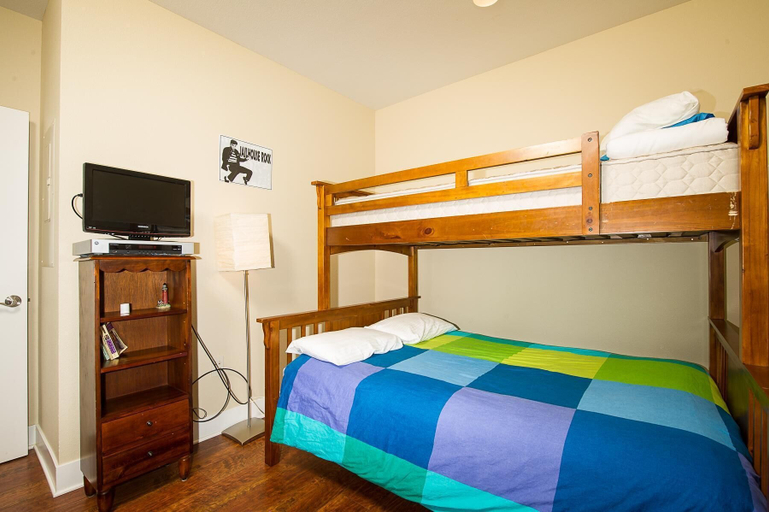 Bedroom 3, Michaels Beach Place at Shoreline Ridge, Lincoln
