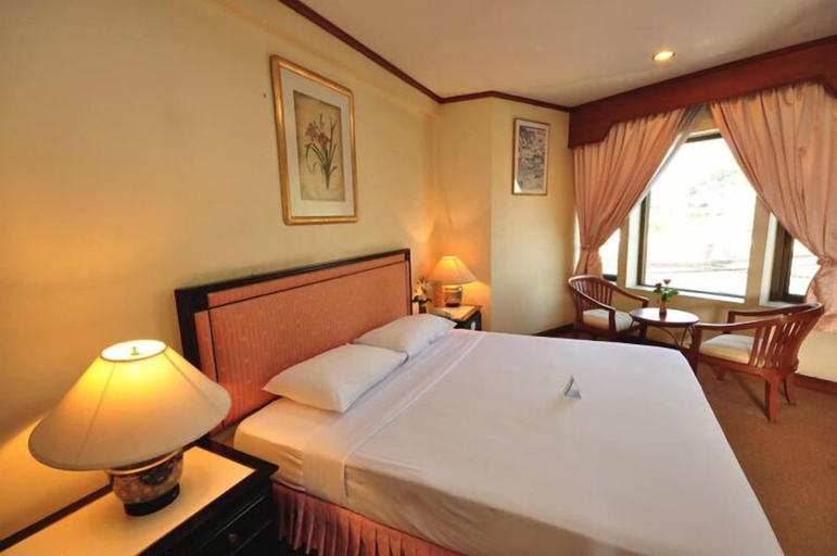 Bedroom 4, Royal Diamond Hotel, Muang Phetchaburi