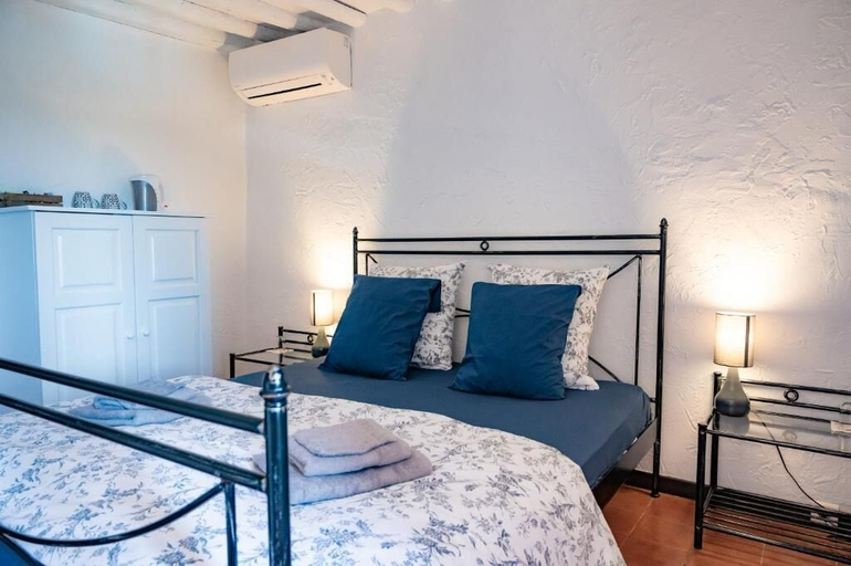 Bedroom 5, Fleur de Lys Fayence, Var