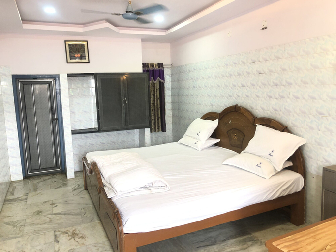 Bedroom 4, Hotel Prakash, Nagappattinam
