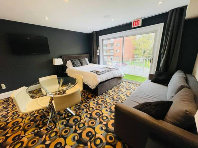 Bedroom 2, Cozy Downtown Condo Suite, Hamilton