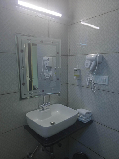 Bathroom, DOONGAR FORT Gurukripa Hilltop Resorts, Sirohi