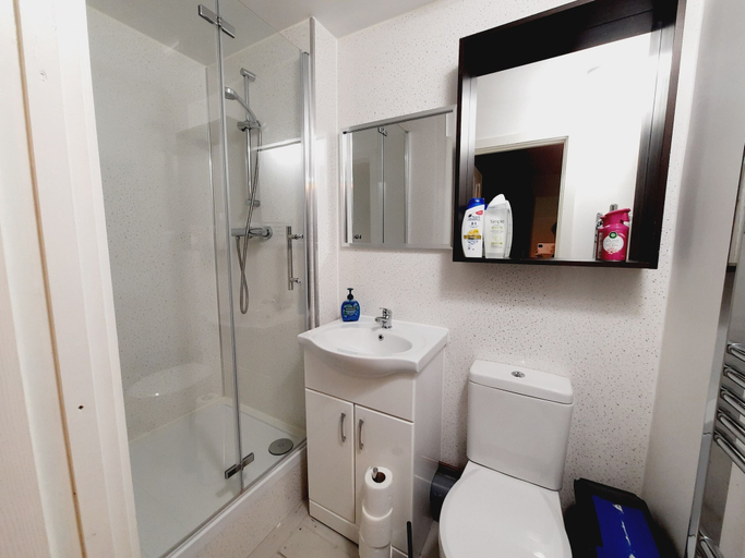 Bathroom 2, London Marylebone Grendon rooms, London