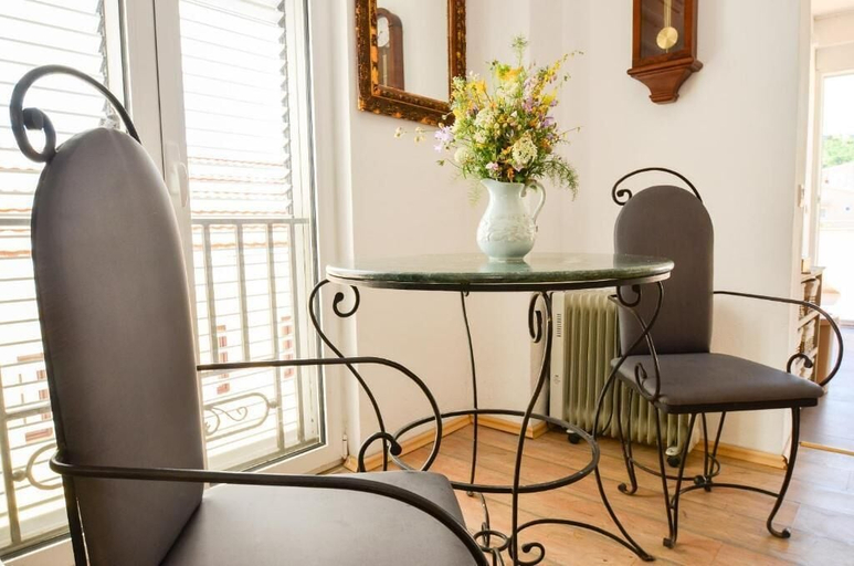 Others 4, Guest house Anlave