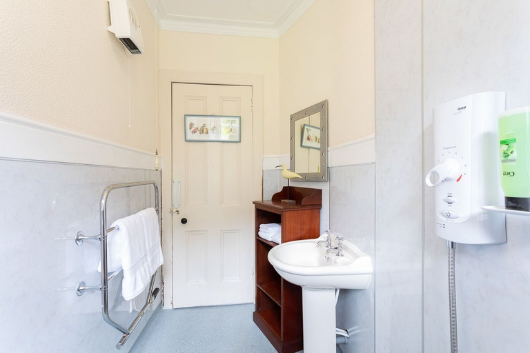 Bathroom 4, Kilchattan Bay Holiday Home, North Ayrshire