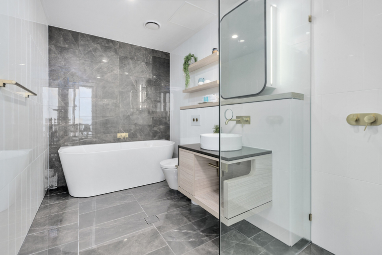 Bathroom 4, Ocean Surfers Paradise - GCLR, Gold Coast