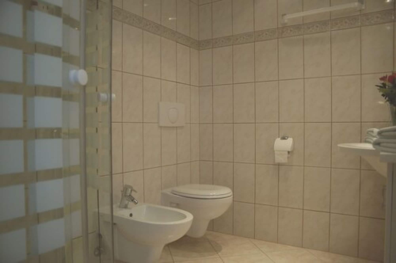 Bathroom 5, Hotel Evabrunnen, Bautzen