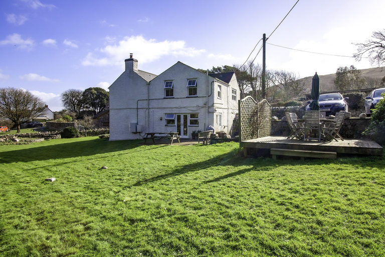 Exterior & Views 2, Bayview House - 4 bedroom - Llanmadoc, Swansea