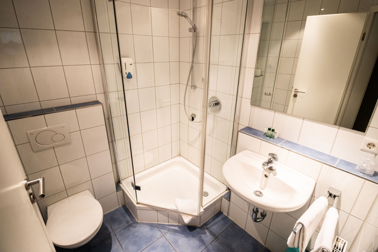 Bathroom 5, Hotel Gasthof Rössle, Ravensburg